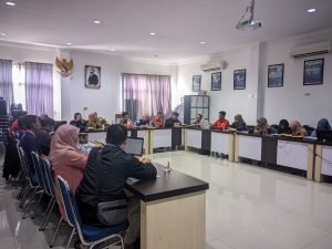 Ketua PMI Kabupaten Jombang Drs. Soeharto, M.Si membuka rapat persiapan pelaksanaan JUMBARA (Jumpa Bhakti Gembira) di Kantor Markas PMI Kabupaten Jombang