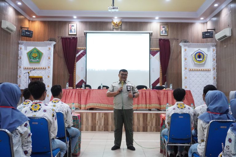 64 Anggota PMR MAN 1 Pasuruan Mengikuti Kegiatan Orientasi Kepalangmerahan