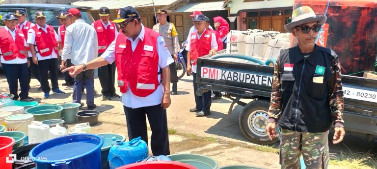 Malang dan Pamekasan Terima Bantuan Darurat Bencana PMI-IFRC 