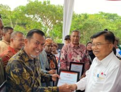 Kab. Malang dan Banyuwangi Terima Penghargaan dari Ketua Umum PMI Jusuf Kalla