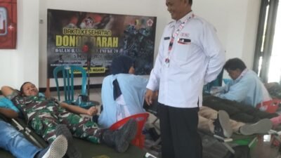 Peringati Hari TNI Ke 79/2024,  Anggota Kodim 0805 Ngawi Lakukan Donor Darah