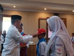 PMR MTsN 2 Pasuruan Gelar Orientasi dan Pelantikan, Wakil Ketua PMI Kabupaten Pasuruan: Jadi Role Model untuk Unit Lain