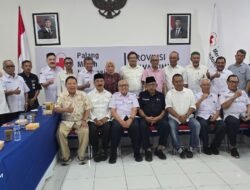 Ketua terpilih Palang Merah Indonesia (PMI) Provinsi Jawa Timur periode 2025-2030, H. Imam Utomo S menerima kunjungan silaturahmi pengurus Persatuan Wartawan Indonesia (PWI) Jatim, di Markas PMI Jatim, Jalan Karangmenjangan 22 Surabaya, Rabu (10/12).
