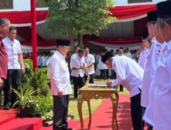 Ketua Umum PMI HM. Jusuf Kalla melantik Dewan Kehormatan dan Pengurus PMI Jawa Timur maada  bhakti 2025-2030 di Benteng Van Den Boch Ngawi, Rabu (17/12/2025). Dewan Pengurus diketuai Emil Elestianto Dardak, sedang Ketua PMI dengan Ketua H. Imam Utomo.
